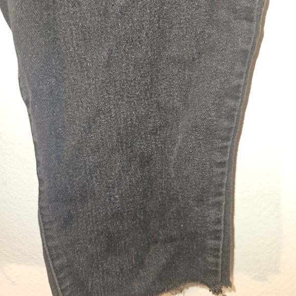 Forever 21 Womans Black Bermuda Shorts Size 27 - Picture 4 of 10